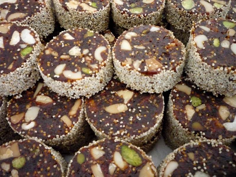 Sugar Less Angeer Roll from Rameshwars (1Kg) 