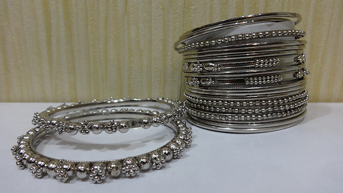 Stylish Silver Bangle Set 